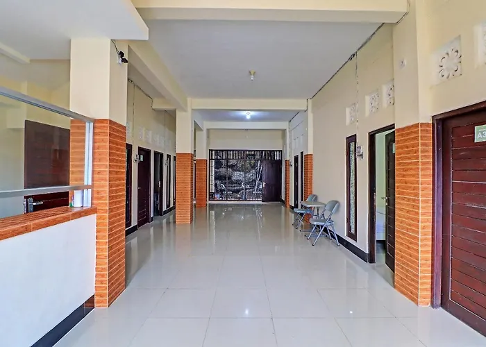Oyo 91864 Holistic Hotel 2*