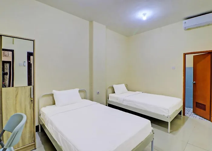 Oyo 91864 Holistic Hotel 2*